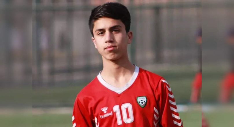 'Afghan footballer died of falling from the plane at Kabul Airport'