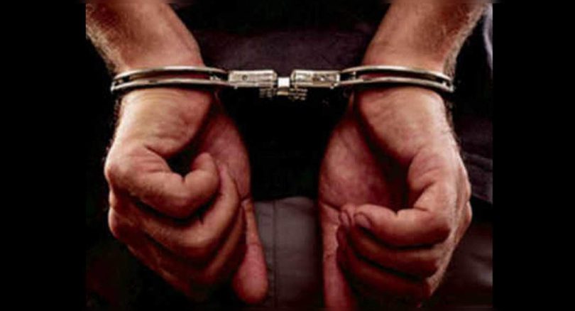 Thane: Senior residents against robbers, making him arrested