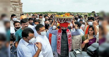 Mandaviya reaches Patidars during Rajkot Yatra