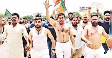 BJP Topless Protest against Sidhu Advisers