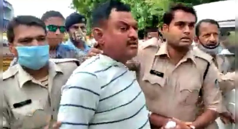 Injury to the police in the case of the Dubey is not generated by the probe