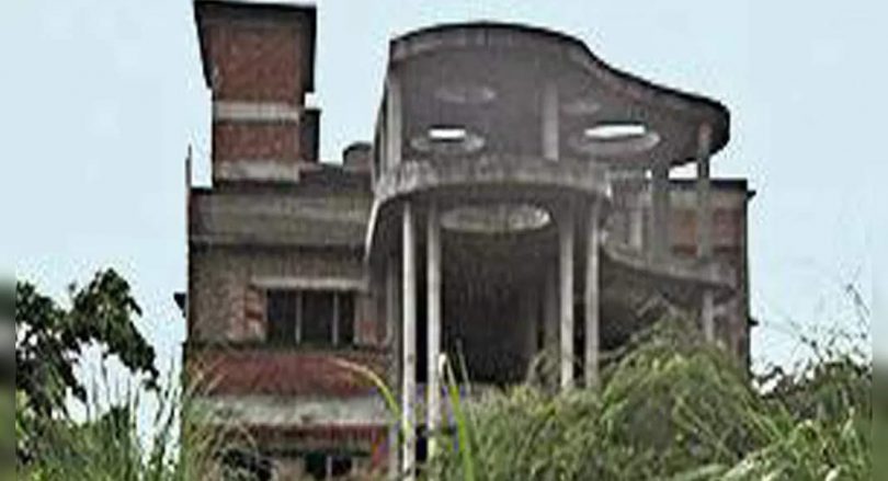 Up Officer 'allocated' 30k-sq-ft bungalow for itself