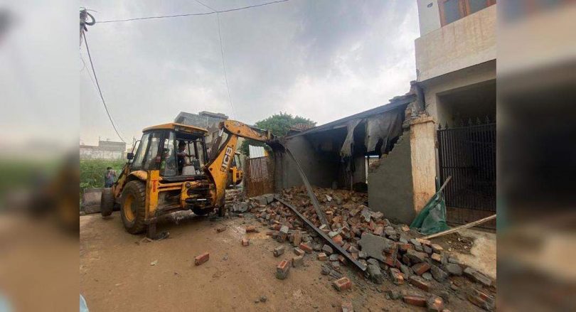 10 structures in the illegal colony of rengres in the 72A sector