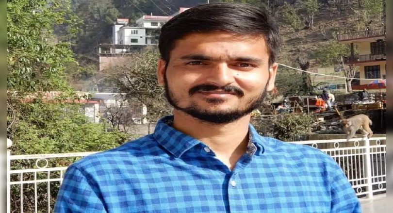 Self-immolation outside the SC location: youth that deteriorated himself along with a survival rape of death