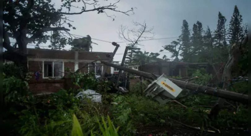 Hurricane Grace Hits Mexico with Flood Torrential, 2 Deaths reported