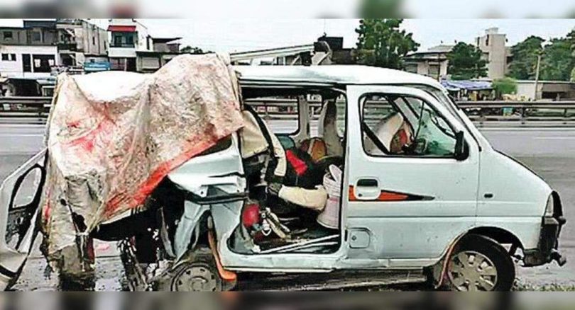 Three migrant workers died in an accident on the road