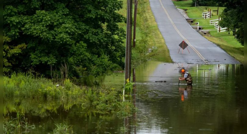 At least 8 killed in the Tennessee flood; Dozens are lost