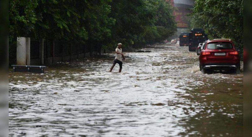 Shower is lighter than Delhi, enough to flood iffco chowk, other main areas