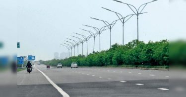 Noida Road is now on by 1 Lakh LED lights