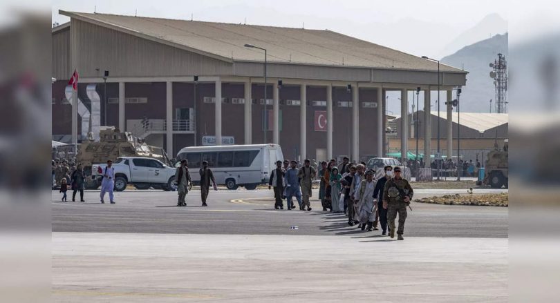 The US told residents to avoid Kabul Airport because of 'security threats'