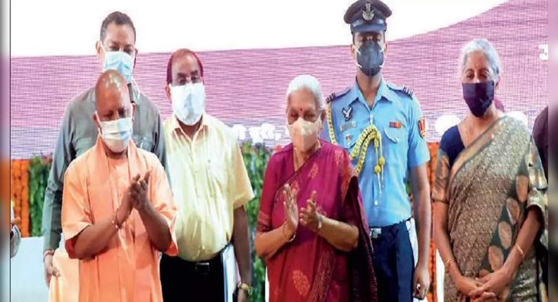 'The woman above is not safe before BJP is in power in 2017'