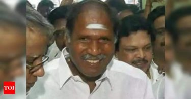 Puducherry cm n rangasamy gets a jab at his house