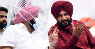 'Keep giving advice': Amarinder slams Sidhu's advisor