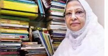 Grandma crossed all obstacles to pursue a doctorate