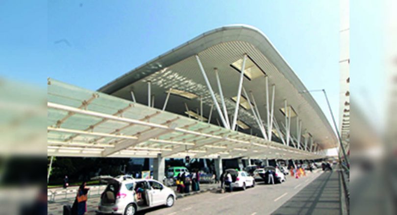 Women who are not treated jumping from the UAE building, reaching KIA