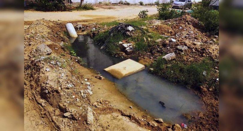 Residents accuse working below the standard in putting the Storm water channel, look for a probe