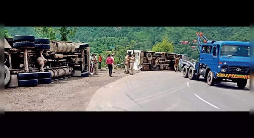 Himachal: 20 injuries as bus truck buses near Jabli