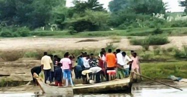 60-year sinks, Bharuch Villager suspects crocodile attacks