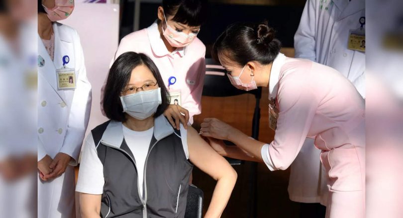 Taiwan's President received a vaccine developed domestically