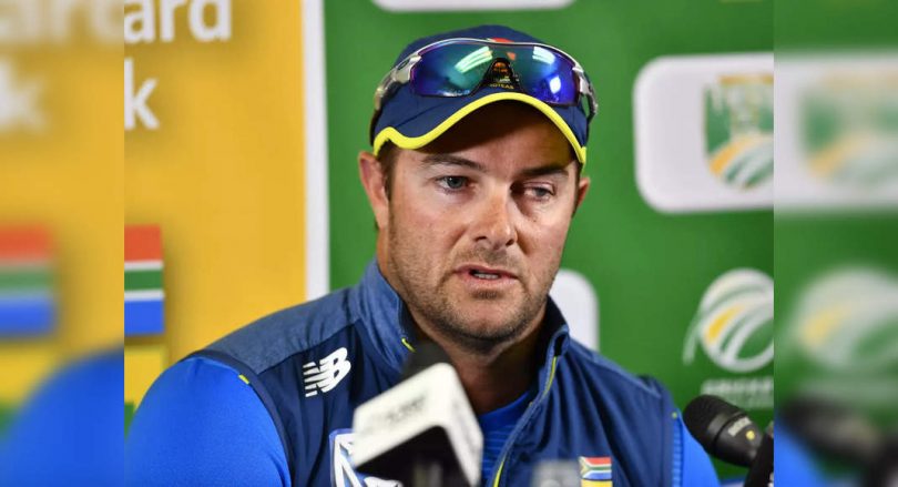Mark Boucher apologized to sing offensive songs with his team-mate