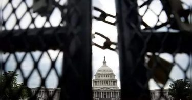 Probe cleaned police officers who shot women on January 6, US Capitol attacks