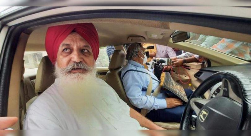 But Mali attached to the weapon, took the captain directly