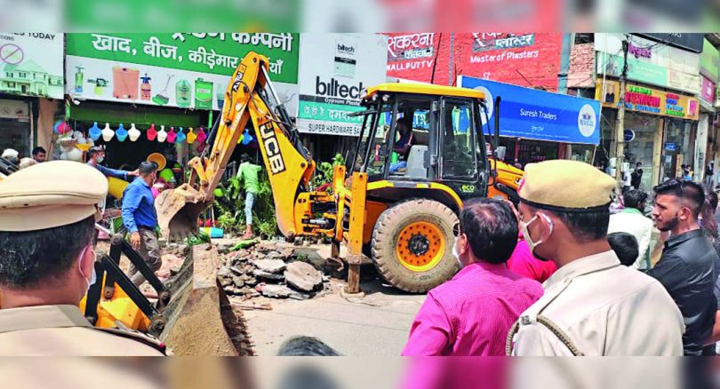 Wild residents are removed from the 200 m stretch in conscious extension bazaar