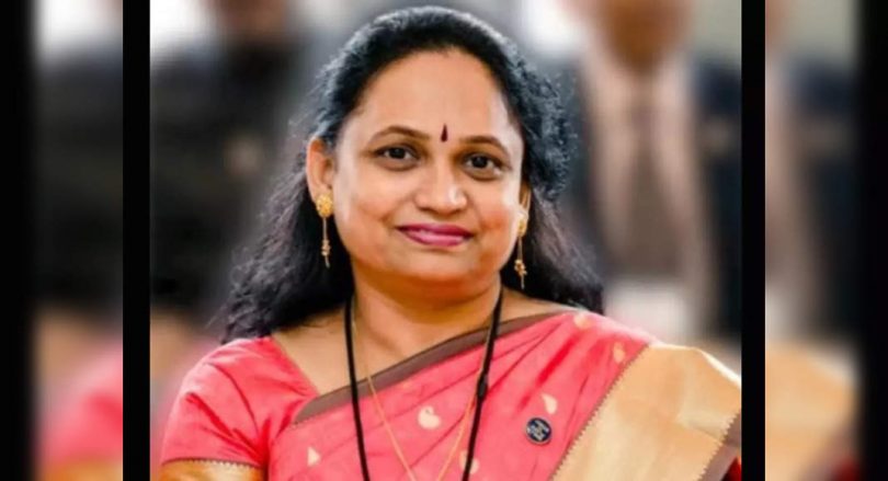 Mathematics teachers must teach through art and technology