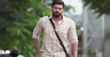 2 held for actors and cheating that imitates