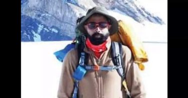 Lucknow Banker Scales One of Himalaya Peaks