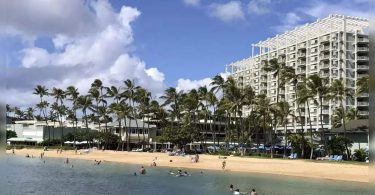 Governor: Now it's not the right time to travel to Hawaii