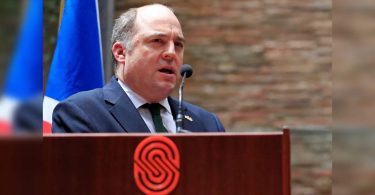 English 'won't get' everyone from kabul