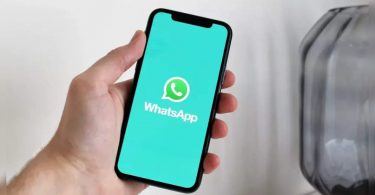 WhatsApp might get this popular feature from Facebook