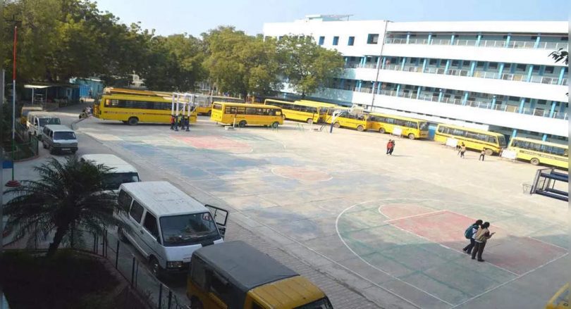 The city school allows bus parking on the campus to help reduce congestion above the proagraj