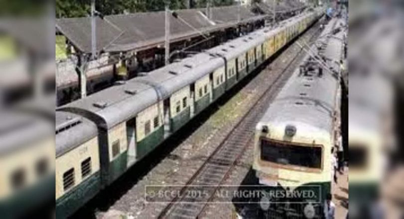 Boy died after falling from a suburban train near Chennai