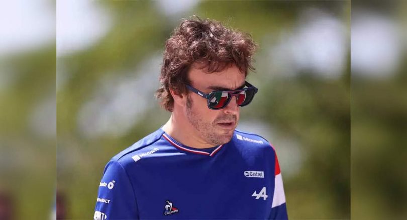 Fernando Alonso teases 'big news' with a Twitter code message