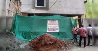 Someone dies because of land caves at the construction site