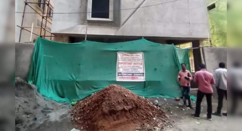 Someone dies because of land caves at the construction site