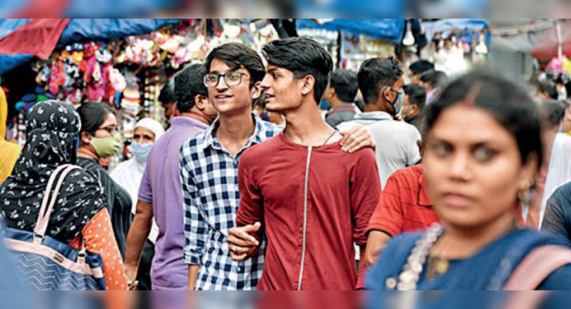 Kolkata: Norm Mask Go for Throws on the Market