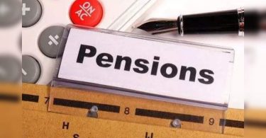 The government revised the Bank's retirement plan