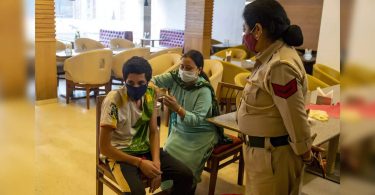 The majority of India experienced no or lightweight side effects after 2 doses of covishield and covaxin: report