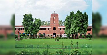 Delhi Univ dropped the story of the authors of Dalit from Syllabus Eng