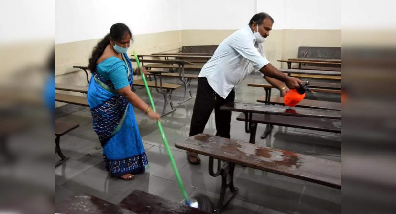 Delhi schools reopen: parents are divided amid fears around the third covid wave that will occur soon