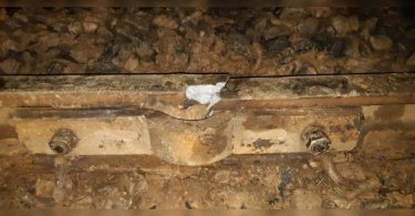 Rail fracture interferes with train services
