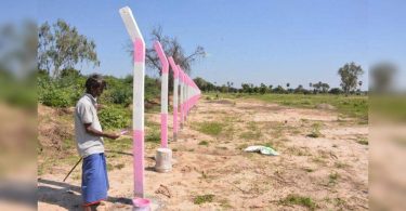 Talaja Man touches the electric fence, dies