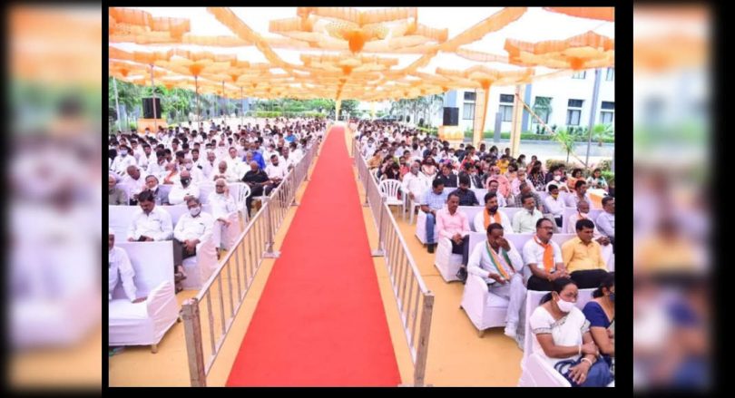 Gajera Trust Shantabaa Medical College & Civil Hospital Felicates Union Minister of Parshottam Rasala in the presence of BJP Head of CR Patil