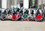 7 motorcycles steal a gang held