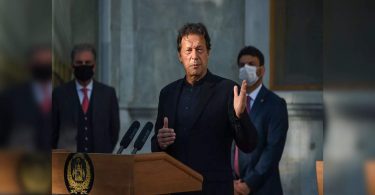 Pakistani PM calls on the international community to help Afghanistan reach peace