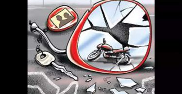 Three killed after a bicycle concubine on the road in Chevella