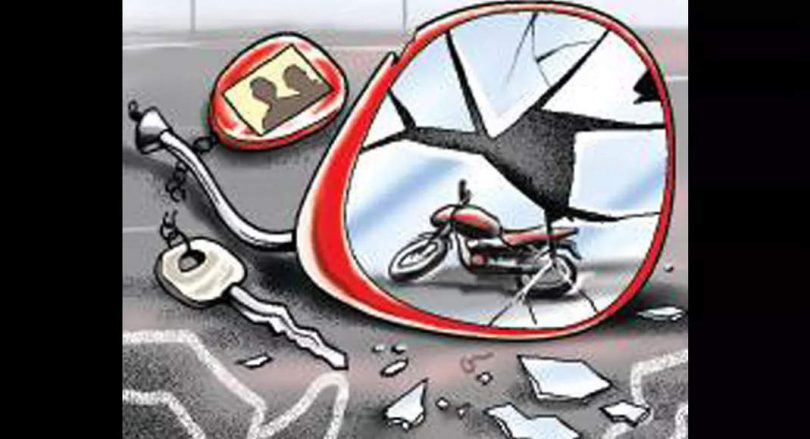 Three killed after a bicycle concubine on the road in Chevella